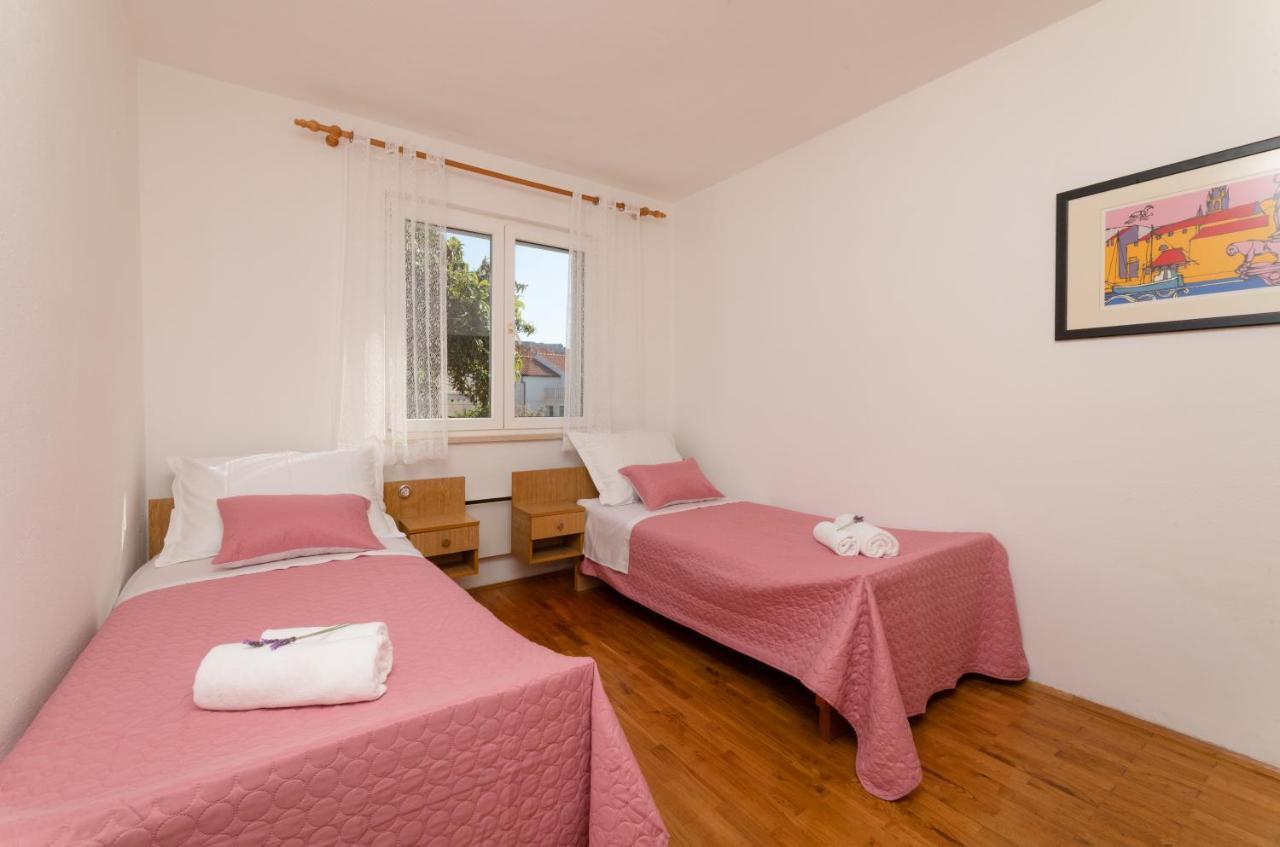 Apartment Nona - Center, 150 Meters From The Beach Supetar Eksteriør billede